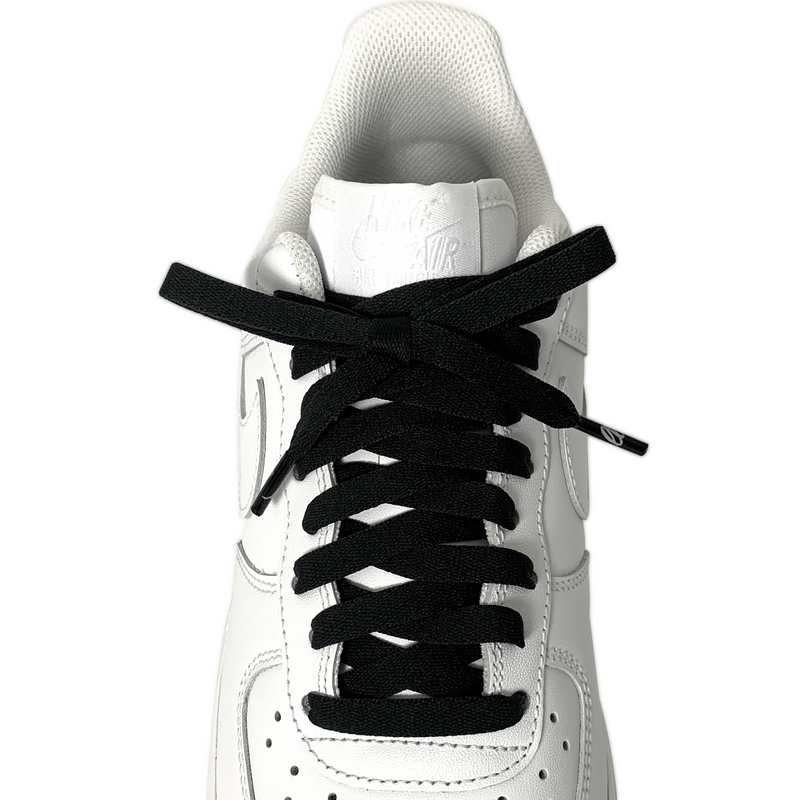White air forces with black shoelaces deals